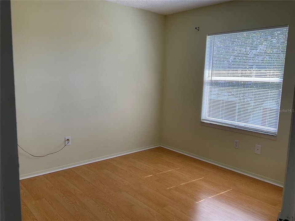 В аренду: $1,300 (2 спален, 2 ванн, 885 Квадратных фут)