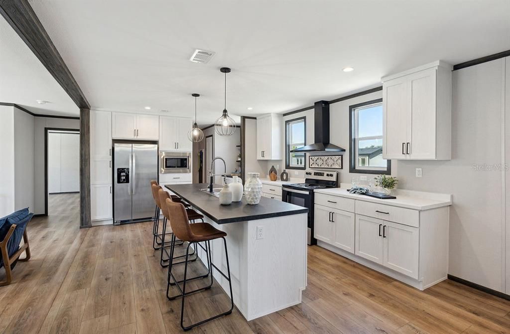 На продажу: $289,900 (3 спален, 2 ванн, 1493 Квадратных фут)