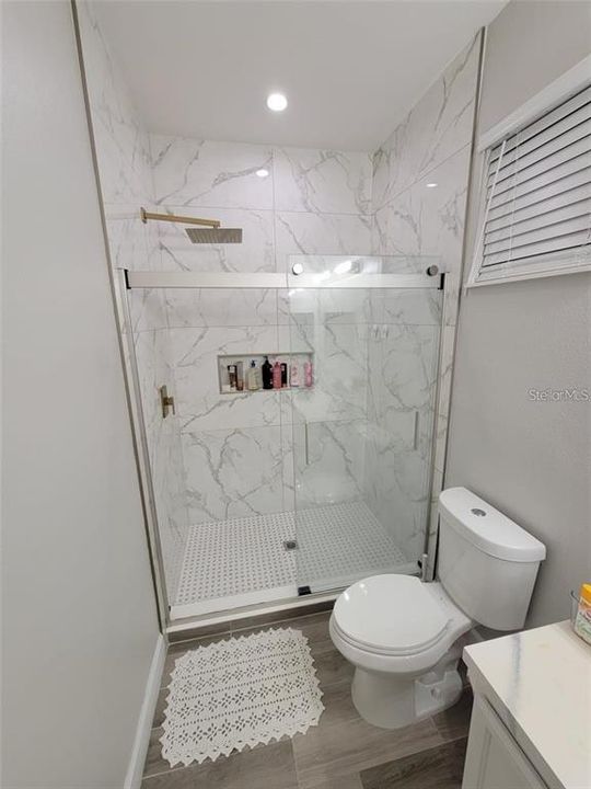 待售: $268,000 (2 贝兹, 2 浴室, 1071 平方英尺)