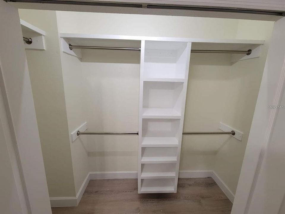 待售: $268,000 (2 贝兹, 2 浴室, 1071 平方英尺)