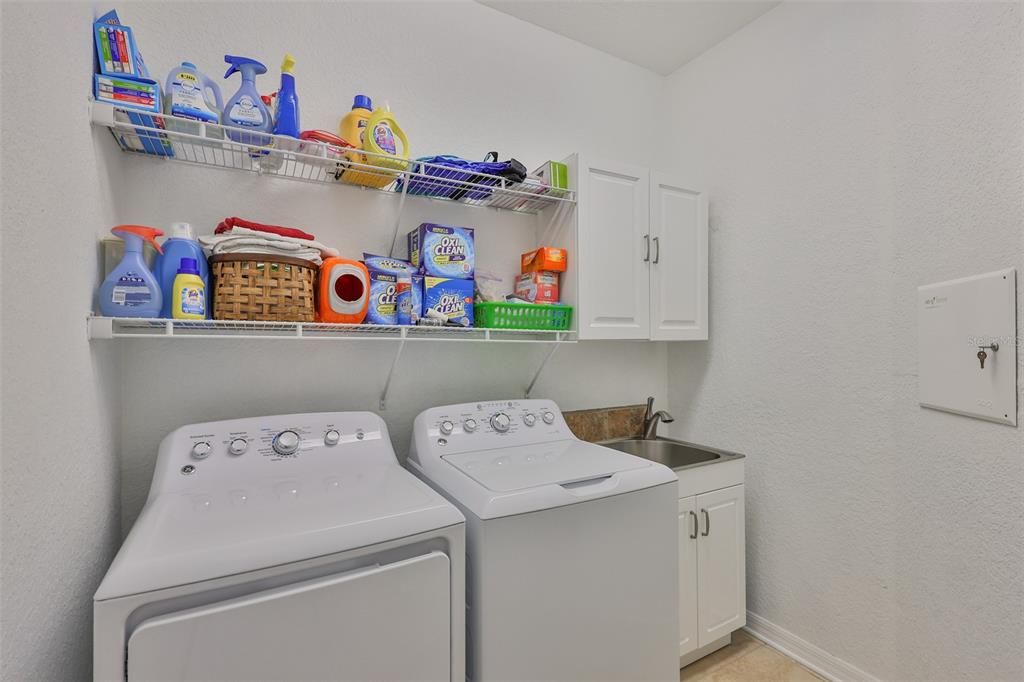 For Sale: $470,000 (3 beds, 2 baths, 2482 Square Feet)