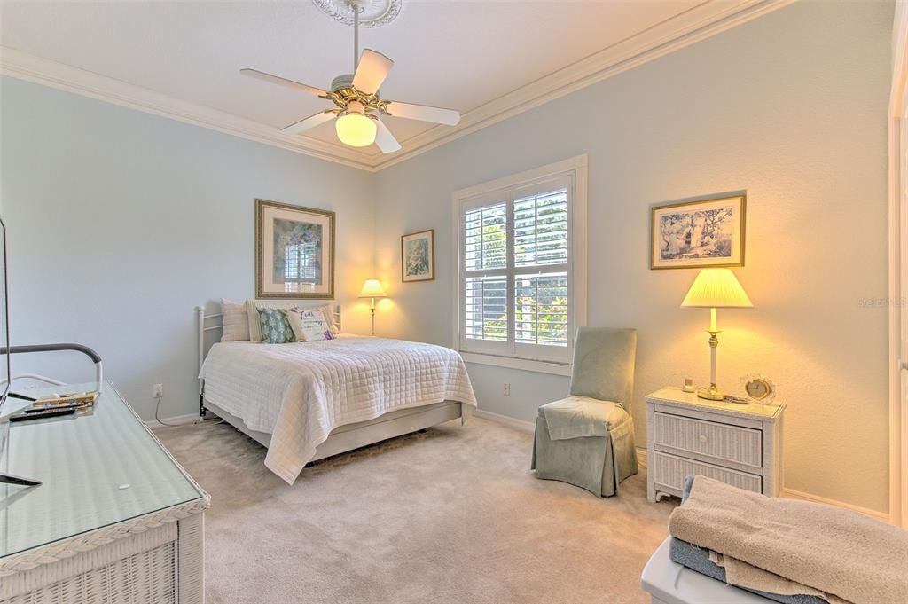 Под контрактом: $799,999 (4 спален, 3 ванн, 2633 Квадратных фут)