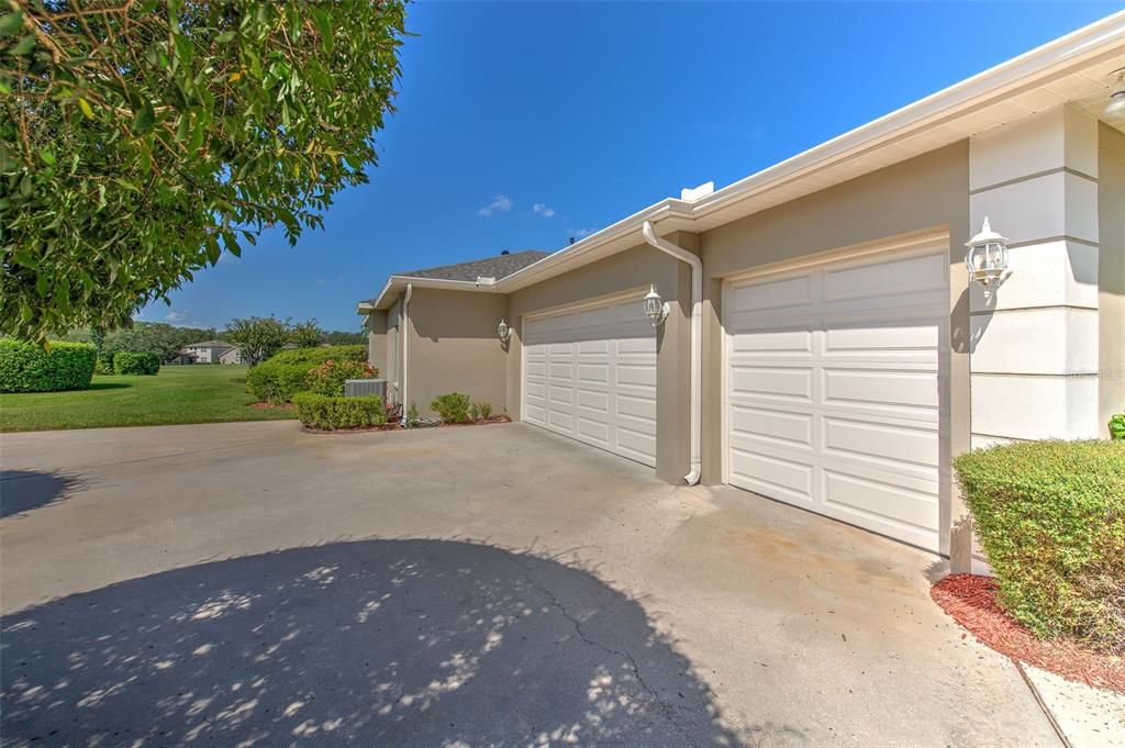 Под контрактом: $799,999 (4 спален, 3 ванн, 2633 Квадратных фут)