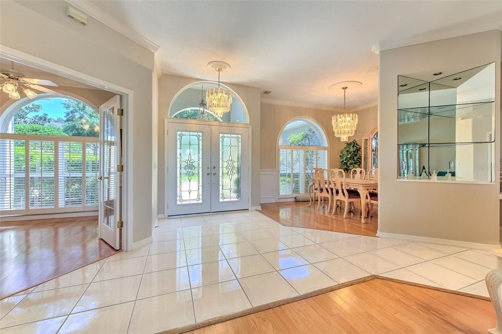 Под контрактом: $799,999 (4 спален, 3 ванн, 2633 Квадратных фут)