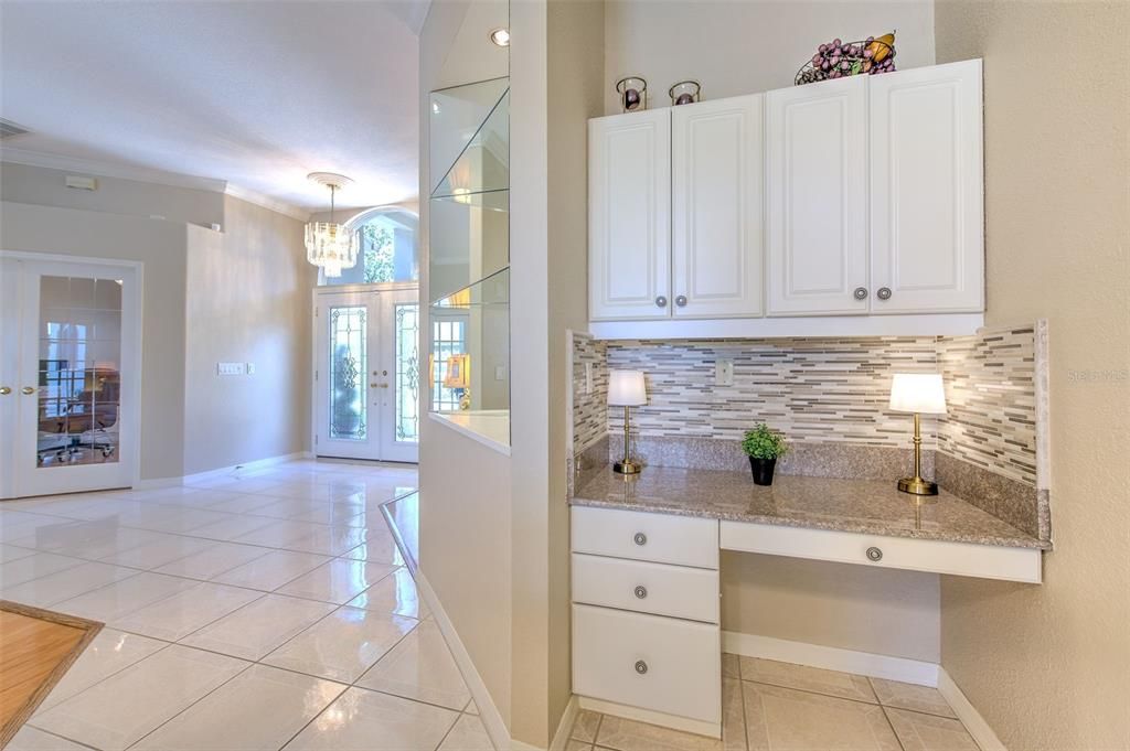 Под контрактом: $799,999 (4 спален, 3 ванн, 2633 Квадратных фут)