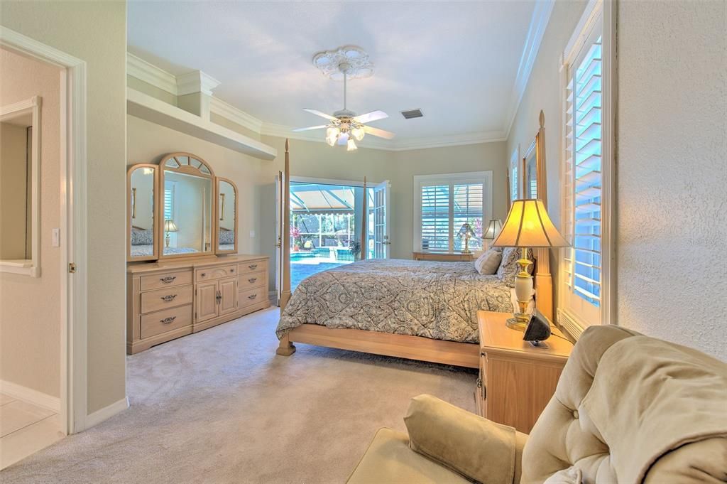 Под контрактом: $799,999 (4 спален, 3 ванн, 2633 Квадратных фут)