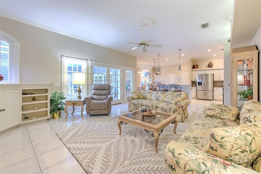 Под контрактом: $799,999 (4 спален, 3 ванн, 2633 Квадратных фут)