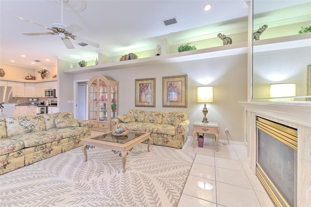 Под контрактом: $799,999 (4 спален, 3 ванн, 2633 Квадратных фут)