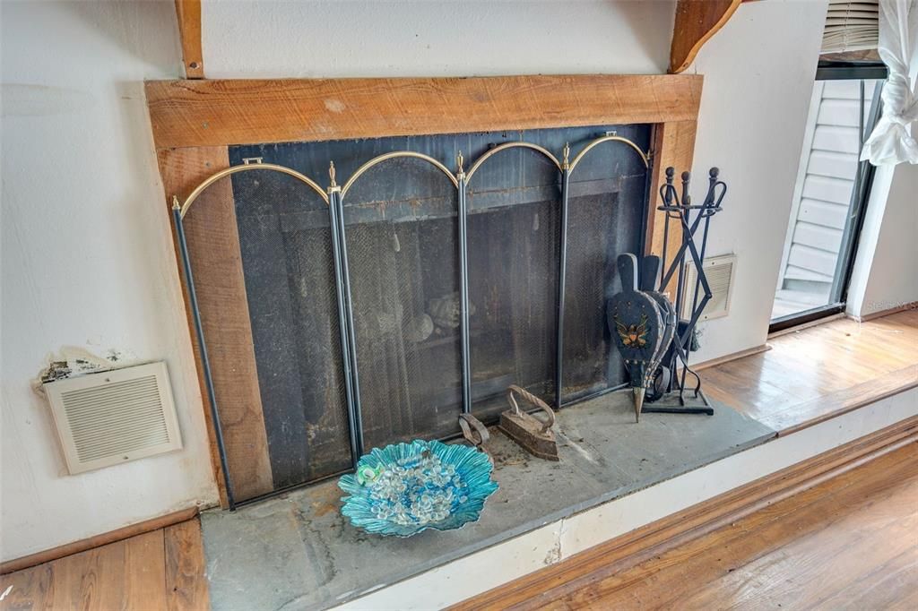 待售: $1,042,830 (2 贝兹, 2 浴室, 1746 平方英尺)