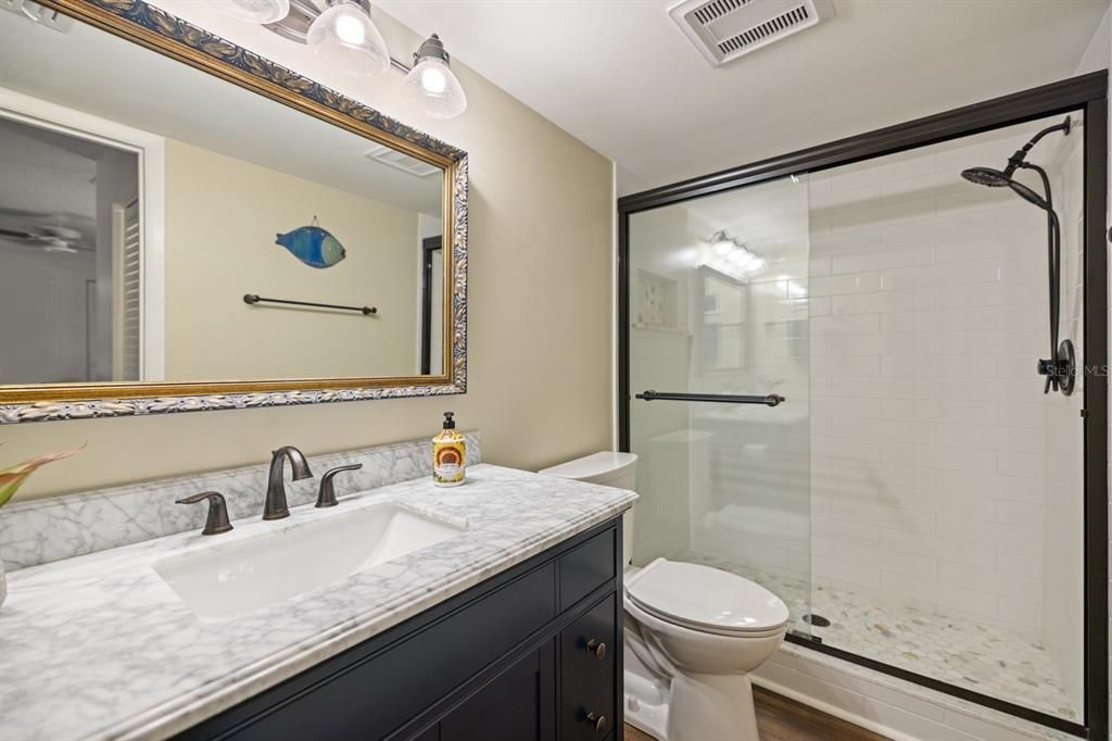 待售: $215,000 (2 贝兹, 2 浴室, 1092 平方英尺)