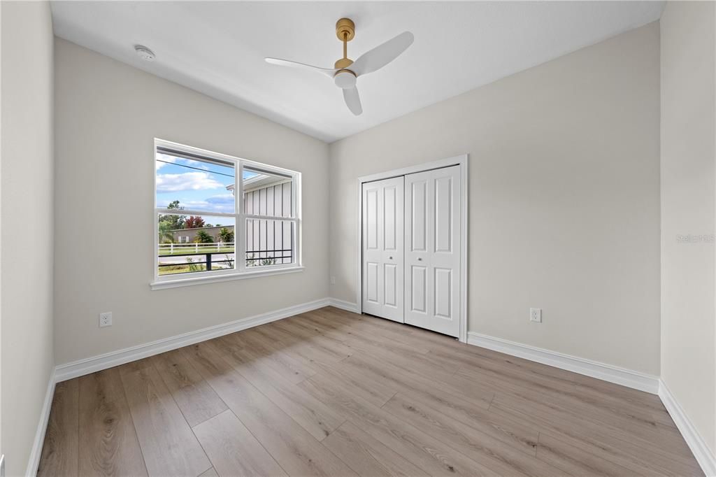 Под контрактом: $455,000 (4 спален, 2 ванн, 2027 Квадратных фут)