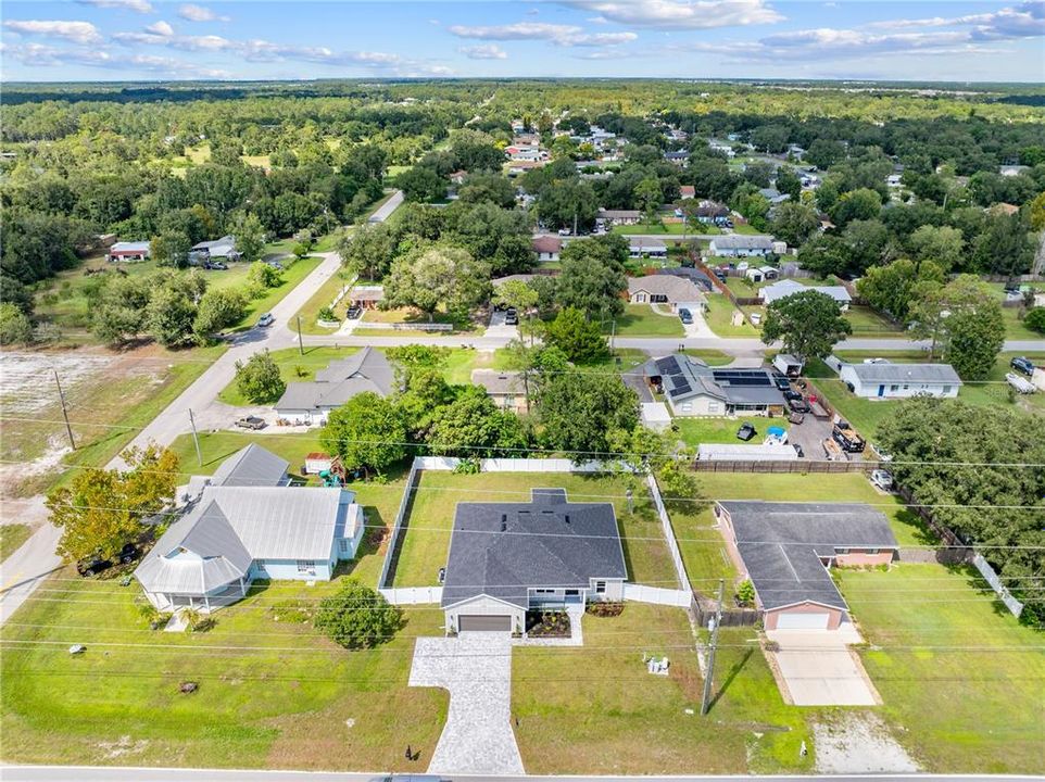 Под контрактом: $455,000 (4 спален, 2 ванн, 2027 Квадратных фут)