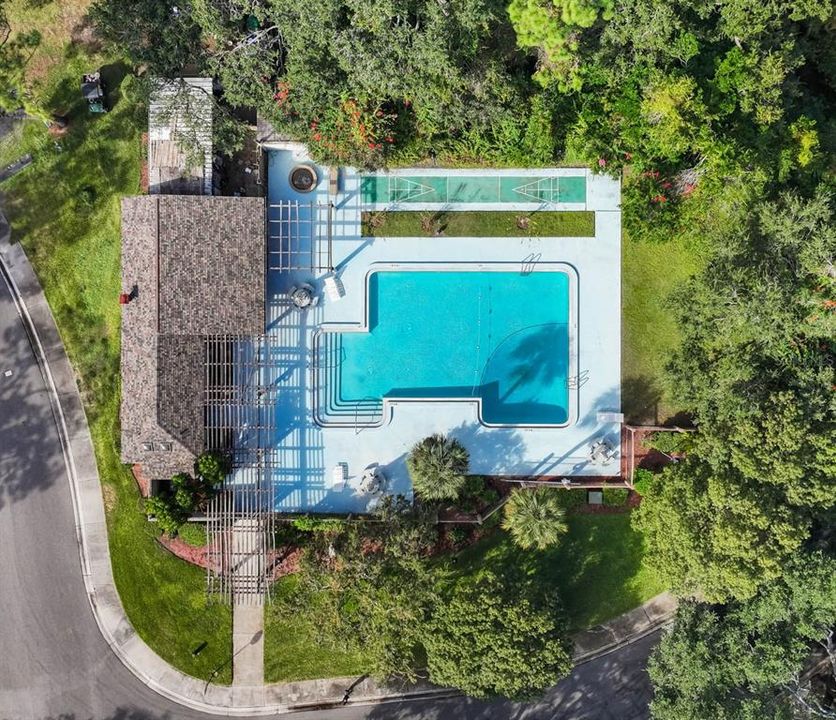 待售: $225,000 (2 贝兹, 1 浴室, 1056 平方英尺)