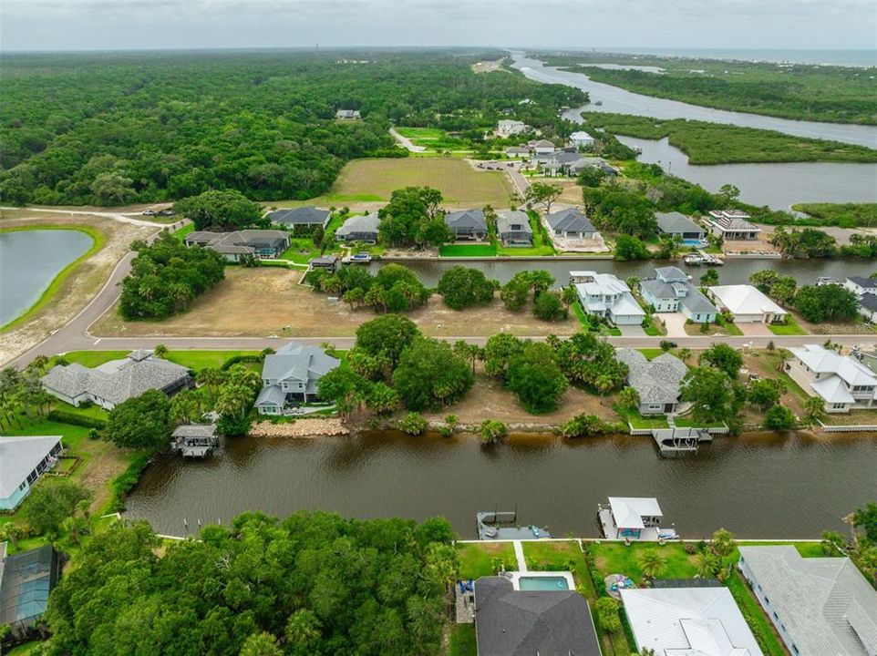 На продажу: $245,000 (0.26 acres)