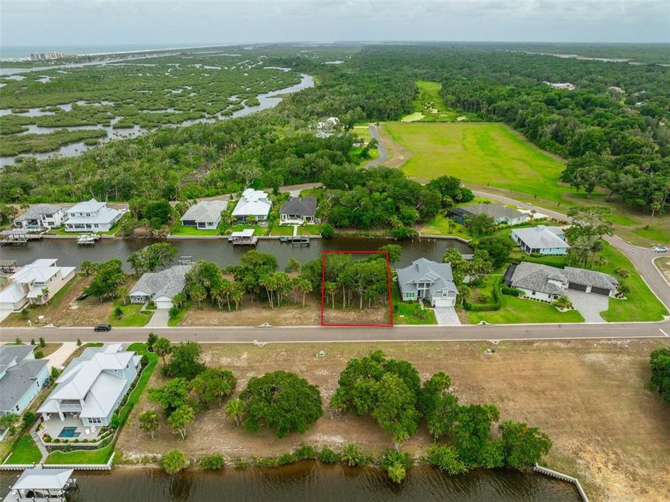 На продажу: $245,000 (0.26 acres)