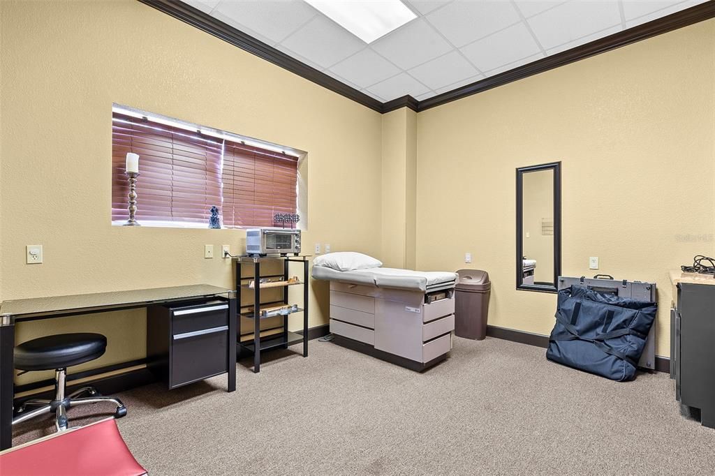 For Sale: $450,000 (0 beds, 0 baths, 2700 Square Feet)