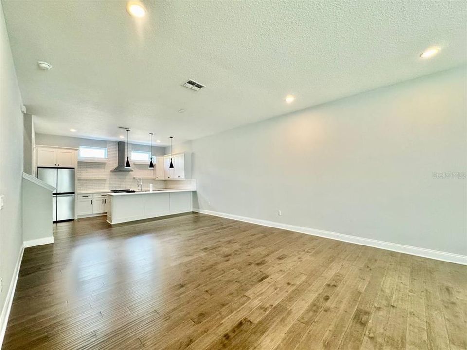 En Renta: $5,200 (3 camas, 3 baños, 2204 Pies cuadrados)