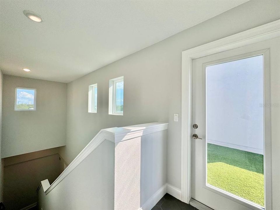 En Renta: $5,200 (3 camas, 3 baños, 2204 Pies cuadrados)