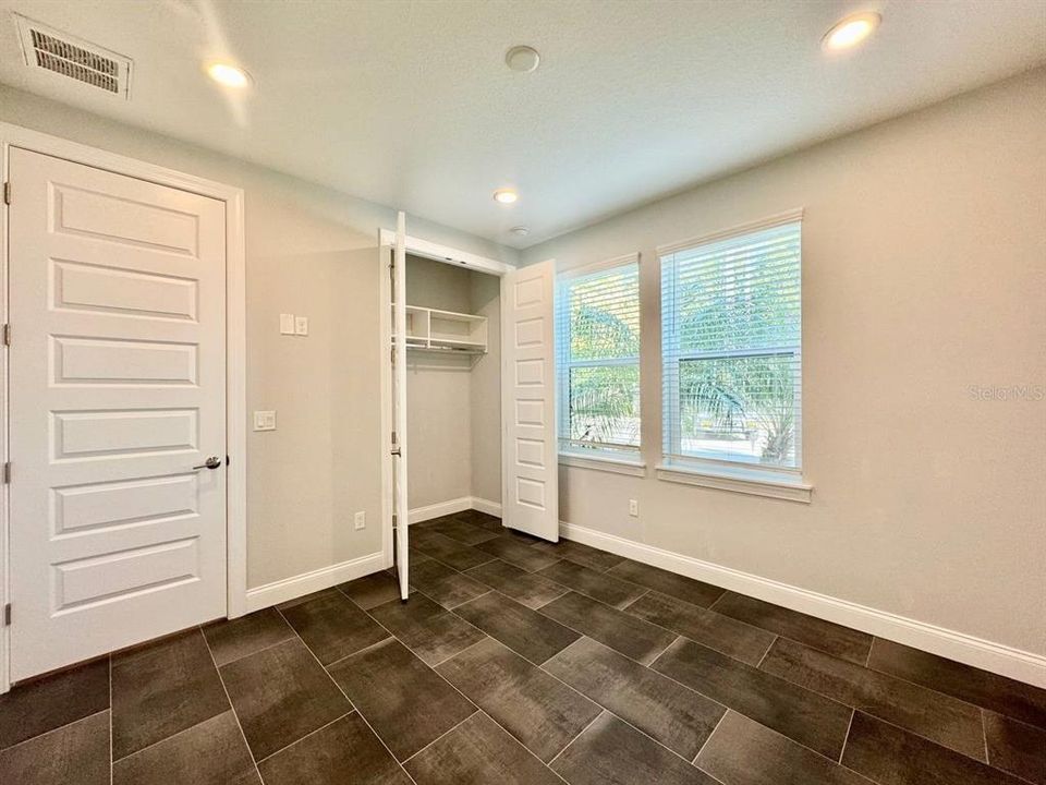 En Renta: $5,200 (3 camas, 3 baños, 2204 Pies cuadrados)