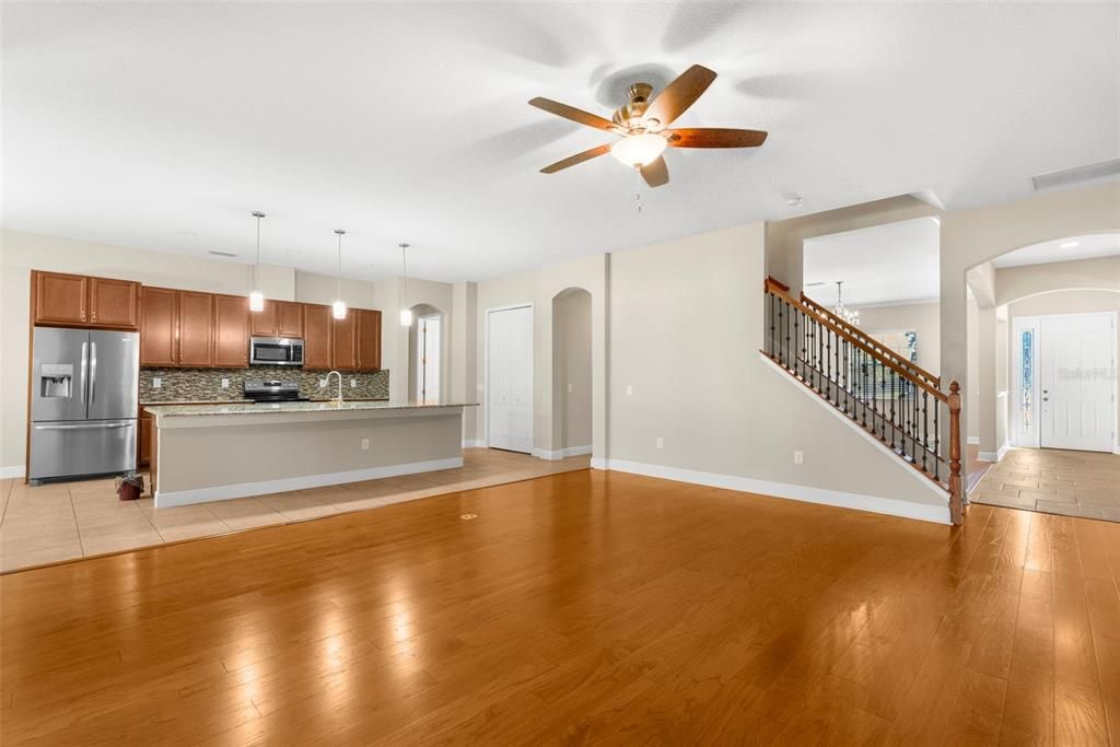 待售: $635,000 (4 贝兹, 4 浴室, 3757 平方英尺)