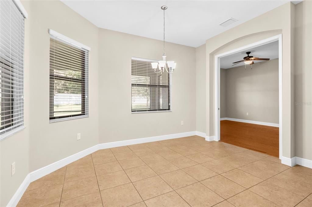 待售: $635,000 (4 贝兹, 4 浴室, 3757 平方英尺)