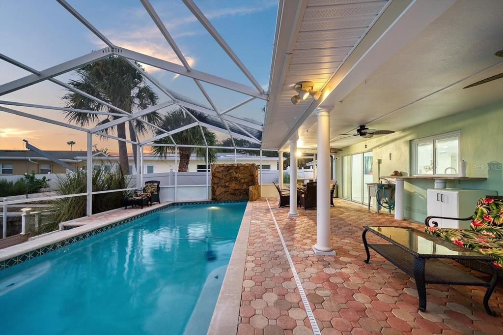 For Sale: $1,249,000 (4 beds, 4 baths, 2536 Square Feet)