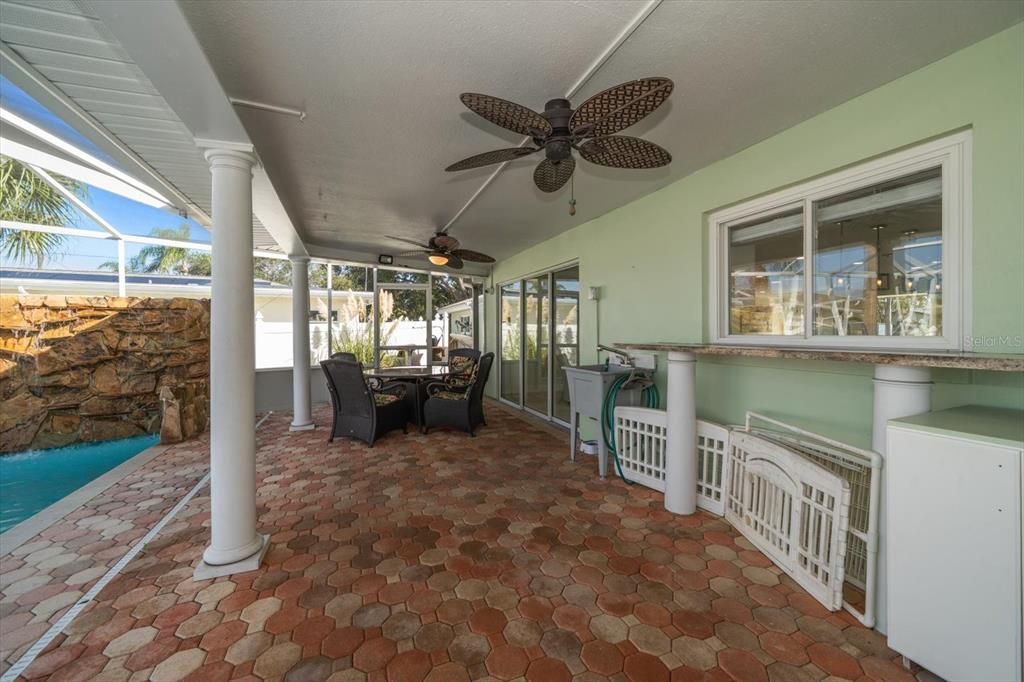 For Sale: $1,249,000 (4 beds, 4 baths, 2536 Square Feet)