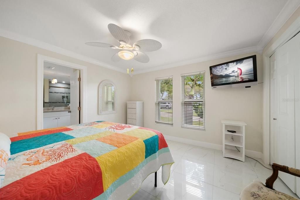 For Sale: $1,249,000 (4 beds, 4 baths, 2536 Square Feet)