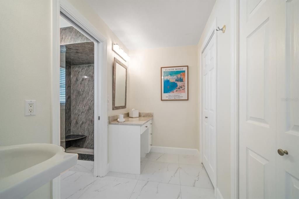 For Sale: $1,249,000 (4 beds, 4 baths, 2536 Square Feet)