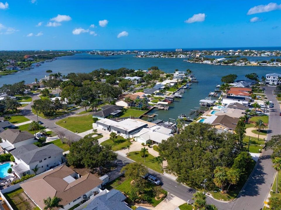 For Sale: $1,249,000 (4 beds, 4 baths, 2536 Square Feet)