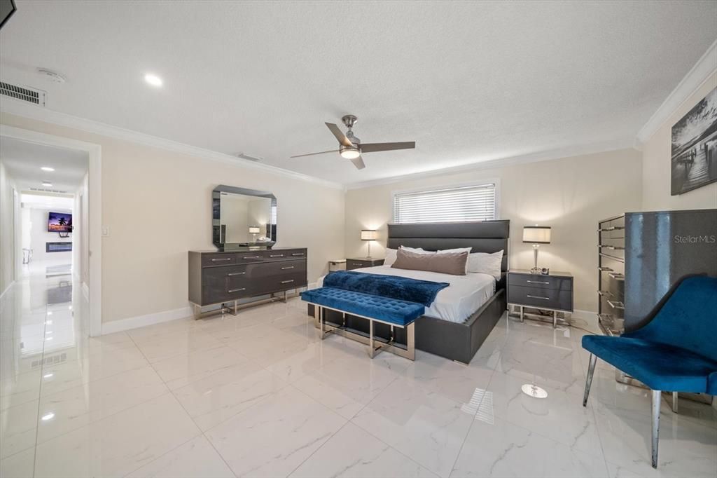 For Sale: $1,249,000 (4 beds, 4 baths, 2536 Square Feet)