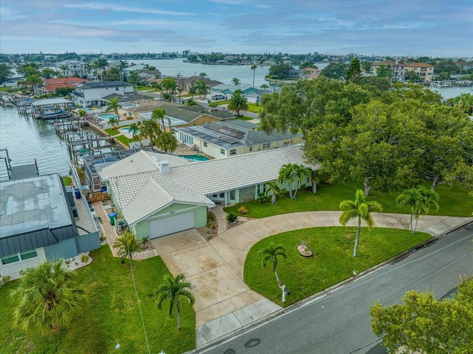 For Sale: $1,249,000 (4 beds, 4 baths, 2536 Square Feet)