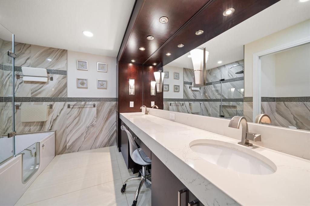 For Sale: $1,249,000 (4 beds, 4 baths, 2536 Square Feet)