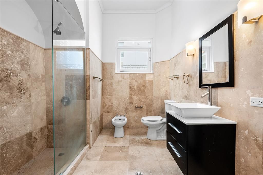 For Sale: $2,380,000 (5 beds, 3 baths, 3000 Square Feet)