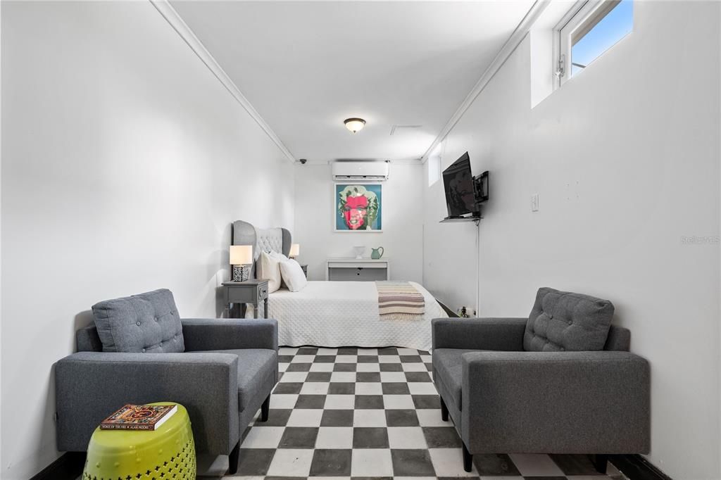 For Sale: $2,380,000 (5 beds, 3 baths, 3000 Square Feet)