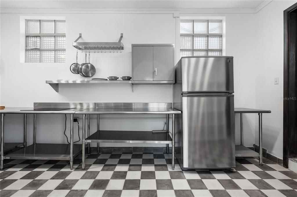 For Sale: $2,380,000 (5 beds, 3 baths, 3000 Square Feet)