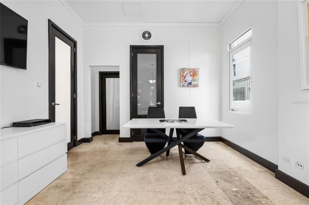 For Sale: $2,380,000 (5 beds, 3 baths, 3000 Square Feet)