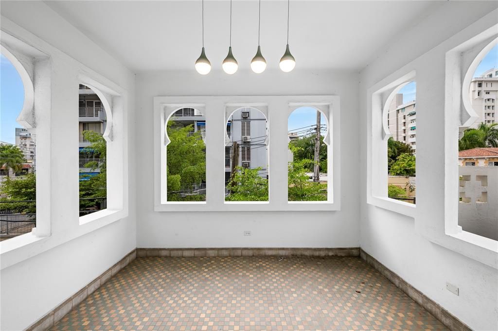 For Sale: $2,380,000 (5 beds, 3 baths, 3000 Square Feet)