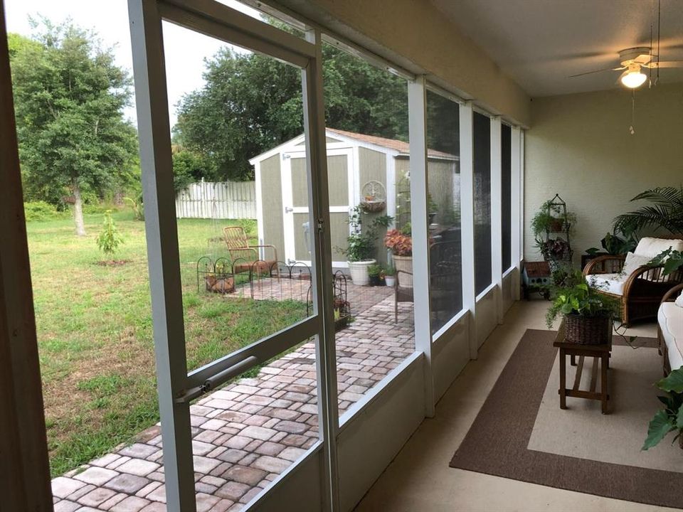 Под контрактом: $318,900 (3 спален, 2 ванн, 1658 Квадратных фут)