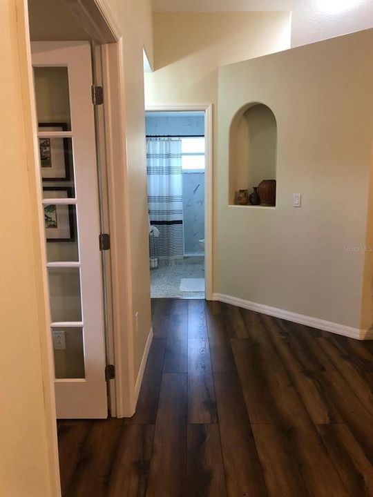 Под контрактом: $318,900 (3 спален, 2 ванн, 1658 Квадратных фут)