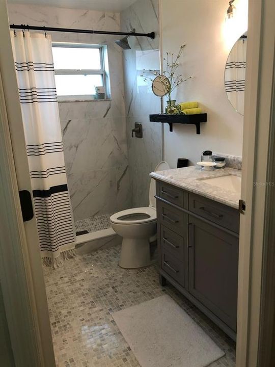 Под контрактом: $318,900 (3 спален, 2 ванн, 1658 Квадратных фут)