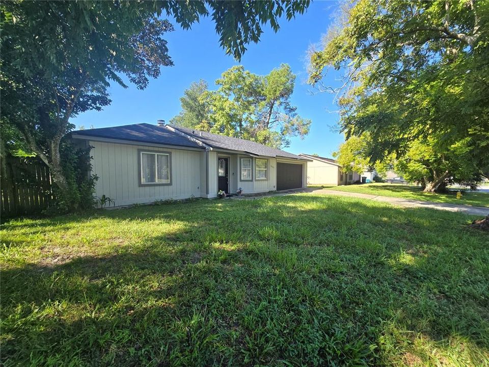 For Sale: $259,500 (3 beds, 2 baths, 1406 Square Feet)