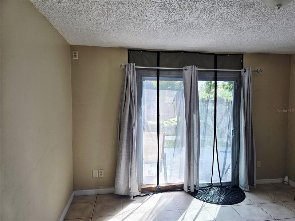 For Sale: $259,500 (3 beds, 2 baths, 1406 Square Feet)