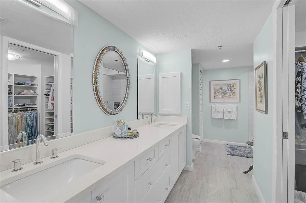 合同活跃: $1,325,000 (2 贝兹, 2 浴室, 1729 平方英尺)