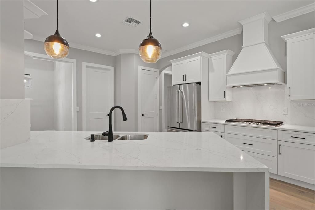 For Sale: $725,000 (4 beds, 4 baths, 3419 Square Feet)