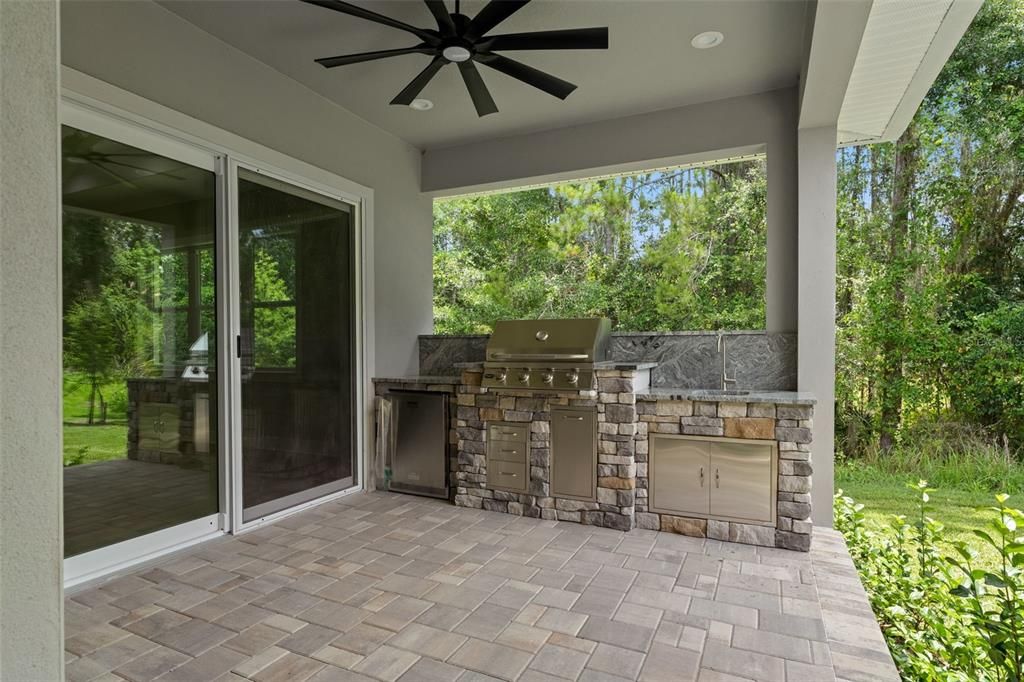 For Sale: $725,000 (4 beds, 4 baths, 3419 Square Feet)