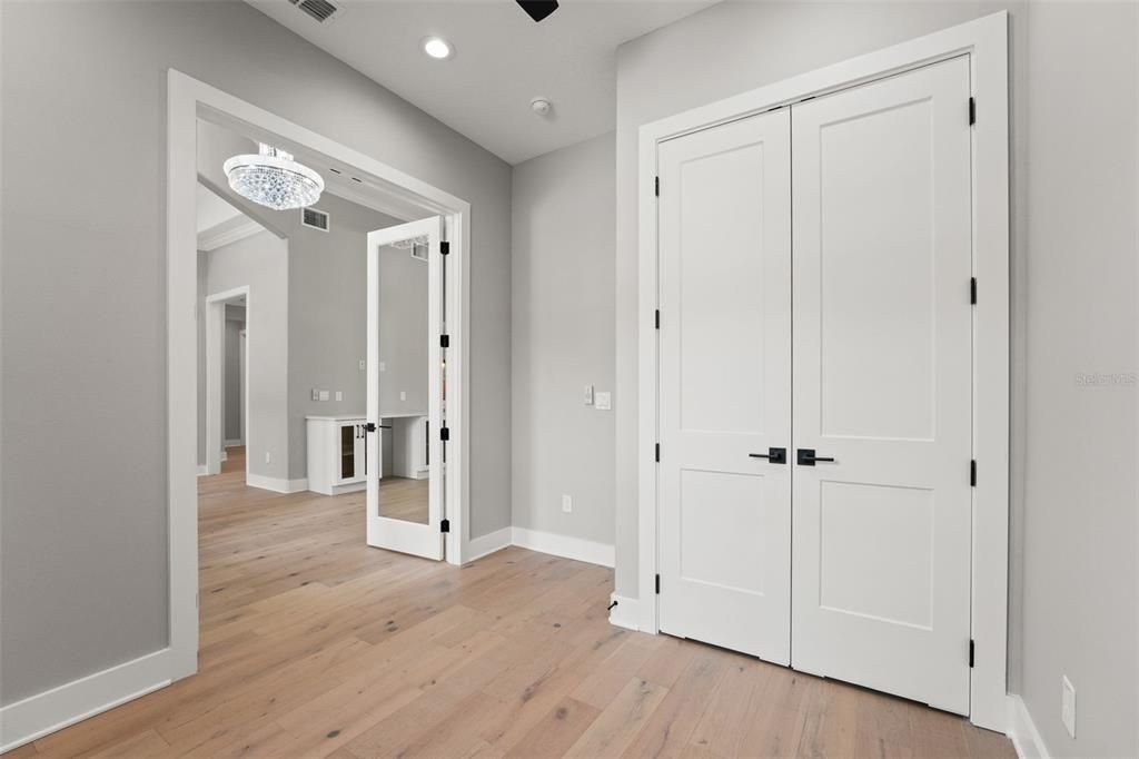 For Sale: $725,000 (4 beds, 4 baths, 3419 Square Feet)