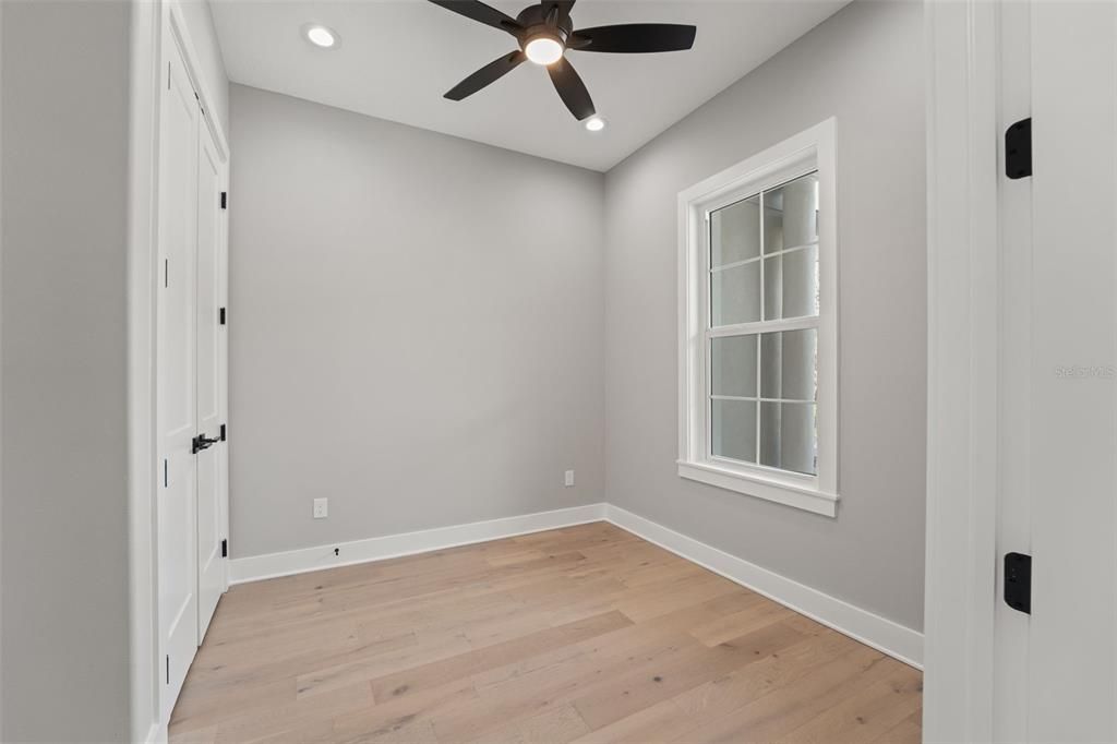 For Sale: $725,000 (4 beds, 4 baths, 3419 Square Feet)