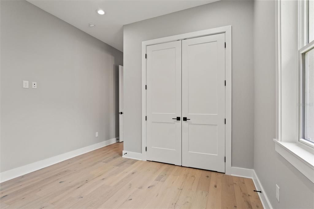 For Sale: $725,000 (4 beds, 4 baths, 3419 Square Feet)