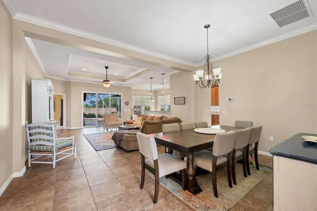 Под контрактом: $450,000 (2 спален, 2 ванн, 2021 Квадратных фут)